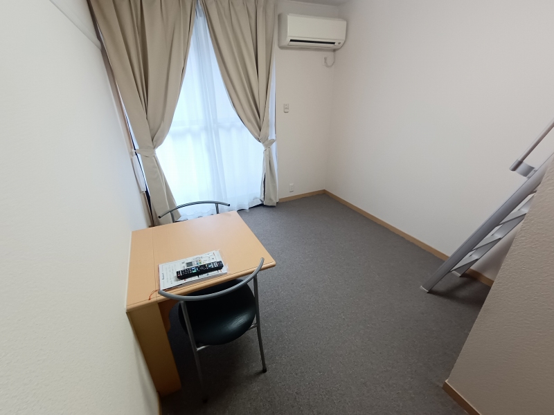 レオパレスサウスリー リビング