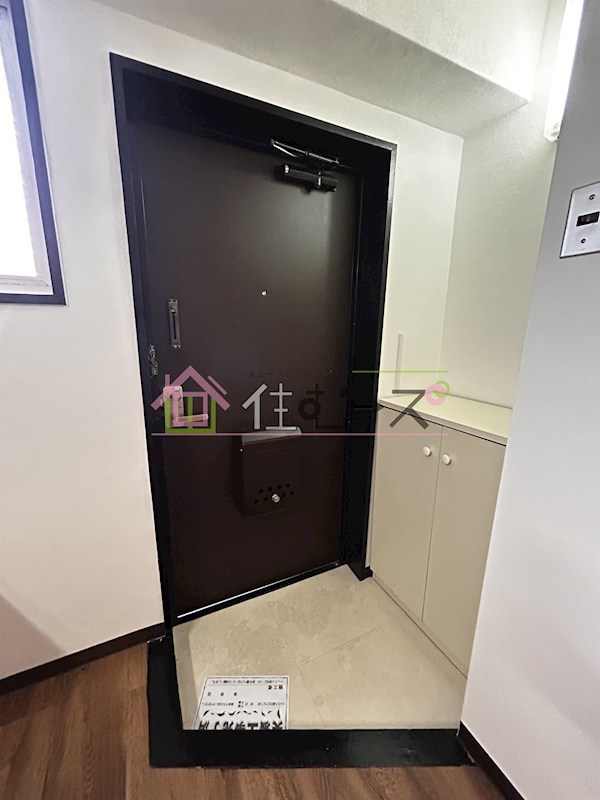 カーサ天六 玄関