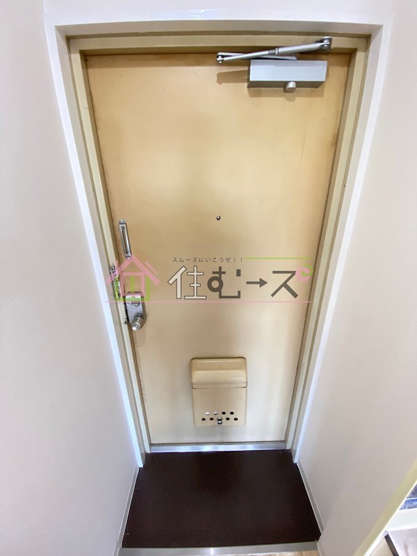 レガーレ大正 玄関