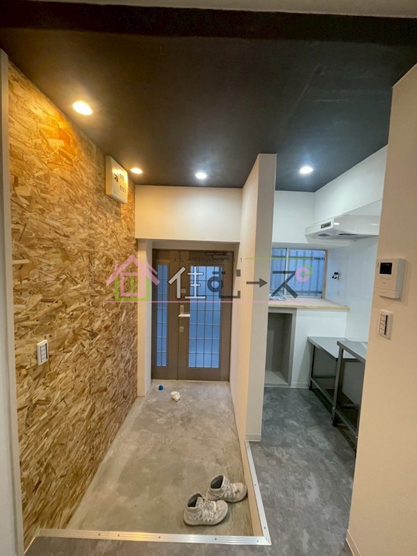 稲田本町1丁目戸建 玄関