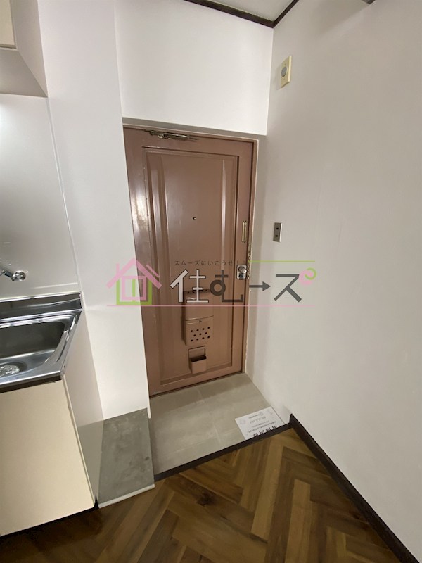 イチフジ興産ビル 玄関