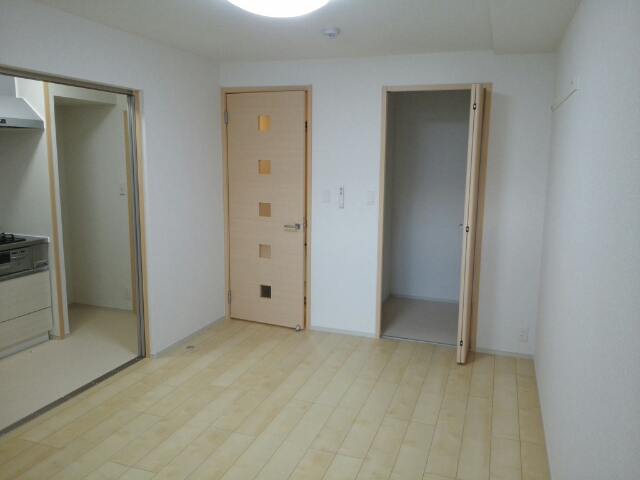 ニューファーム リビング