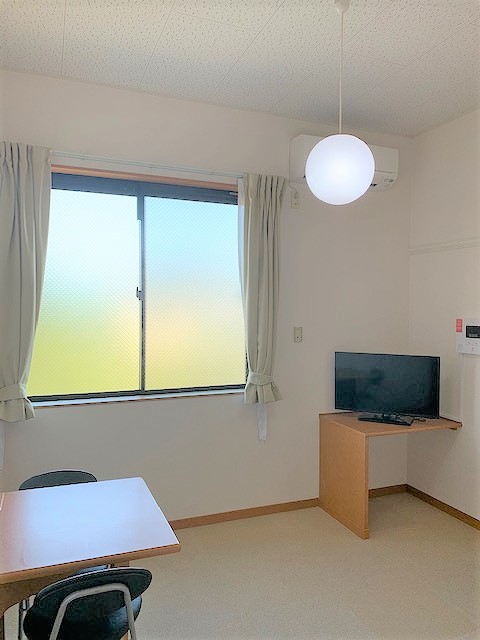 レオパレスＳｕｎＳｈｉｎｅ リビング