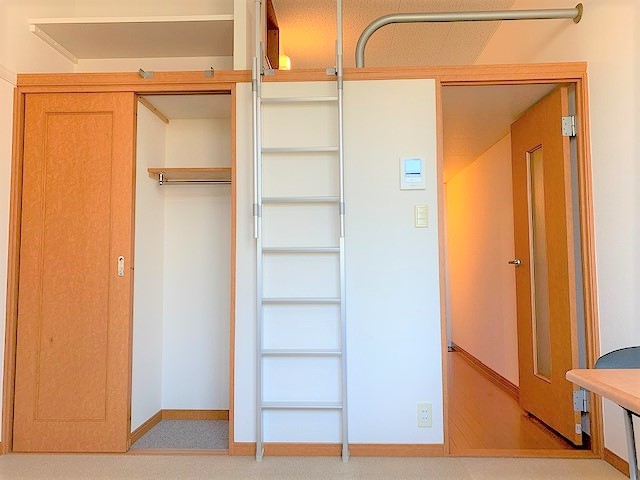 レオパレスＳｕｎＳｈｉｎｅ ベッドルーム