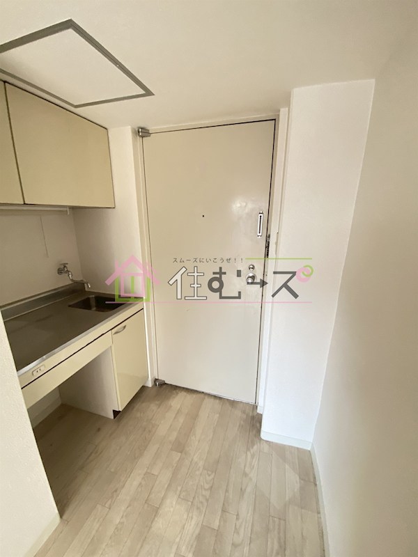 ステュディオ新大阪  玄関