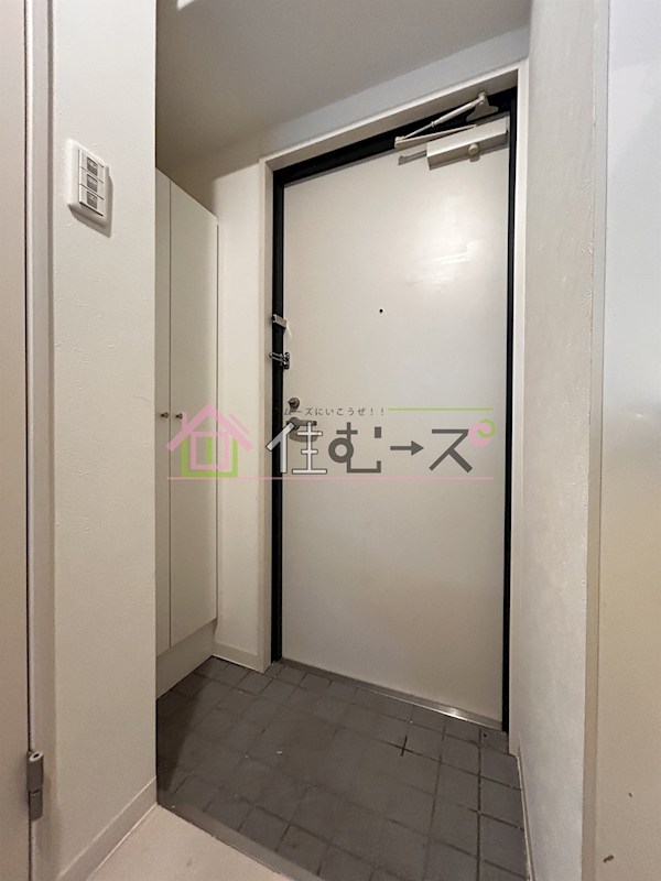 グローリア新北野 玄関