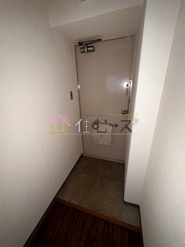 新大阪コーポビアネーズ 玄関