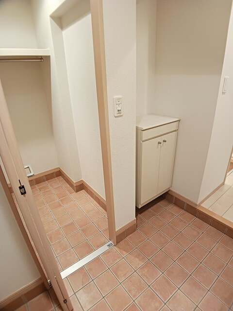 メゾン・ド・カンパニュル 玄関