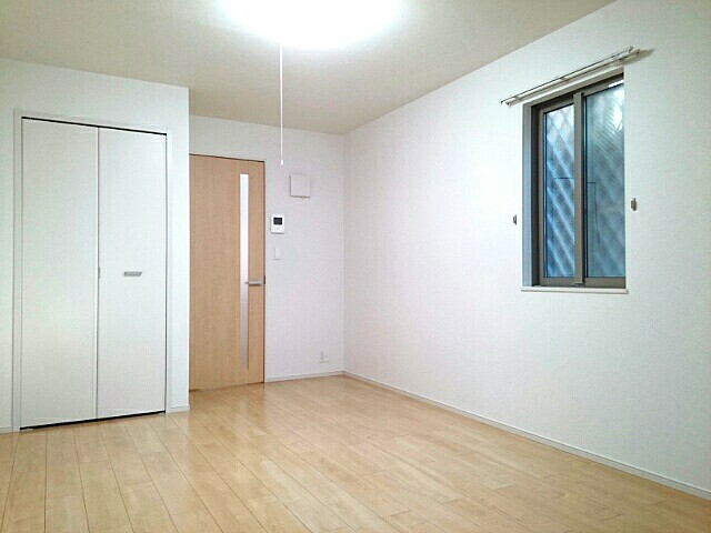 巽北ロイヤルヴィラ リビング