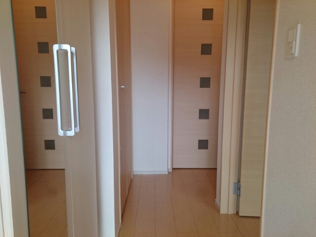 メゾン　ド　プラリネ 玄関