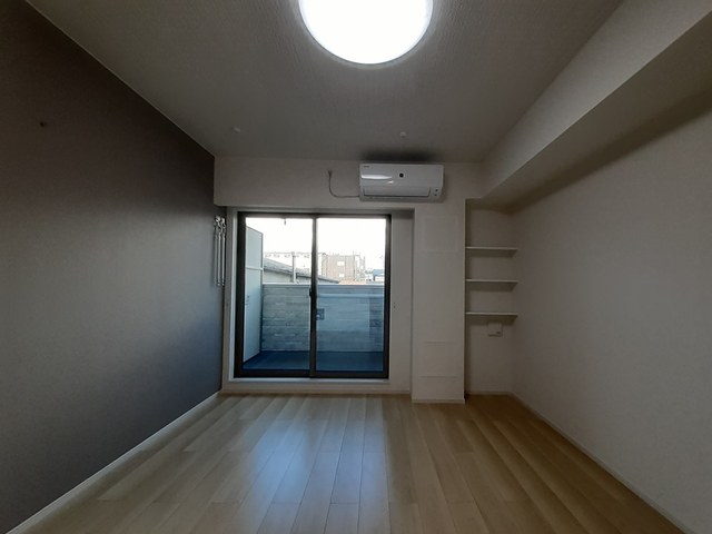 ヴェルメゾン　旭町 リビング