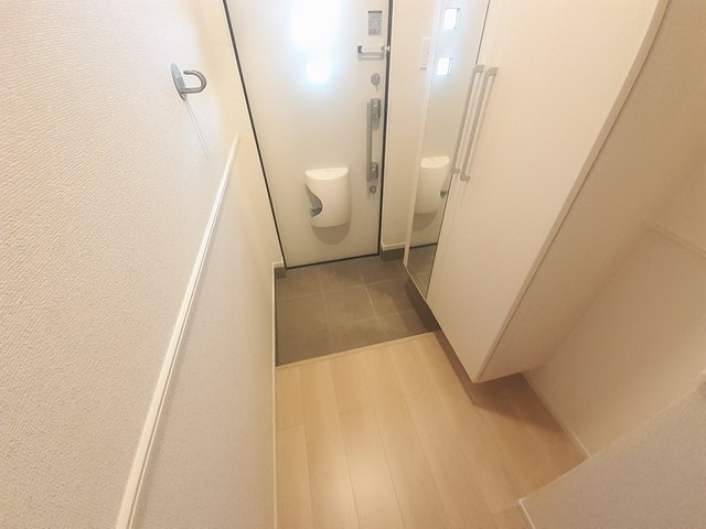 プログレス　コート 玄関