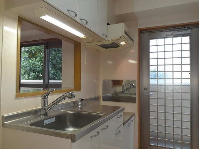 メゾン・フロールＩＭＡＫＵＢＯ キッチン