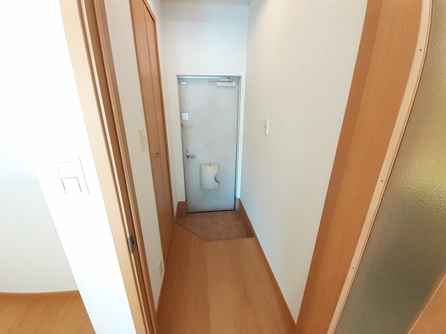 ハートベイルＣ 玄関