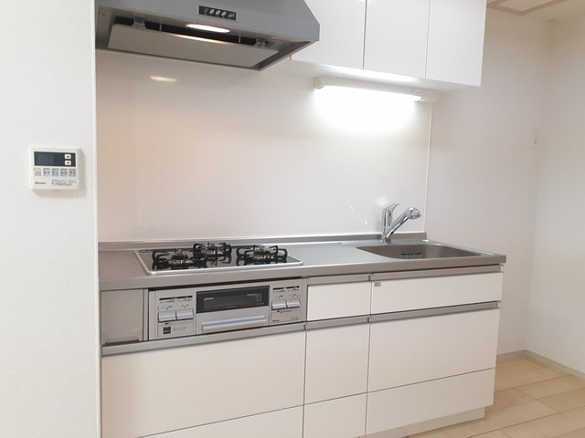 ラ　ヴィータ西梅田 キッチン