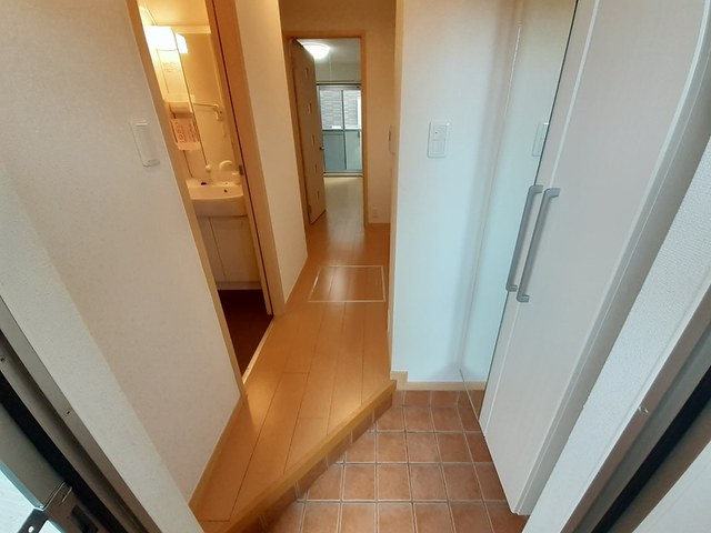 レゴリスⅡ 玄関