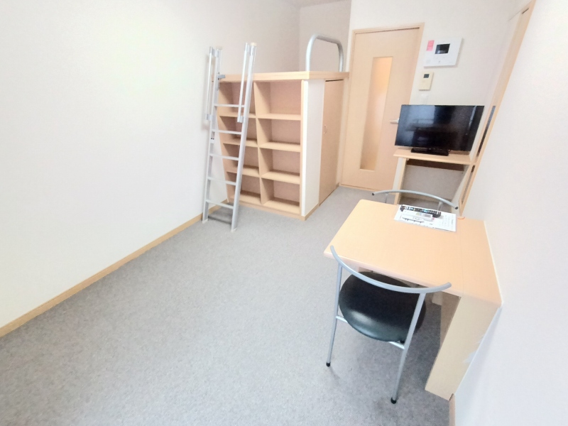 レオパレスサウスリー ベッドルーム