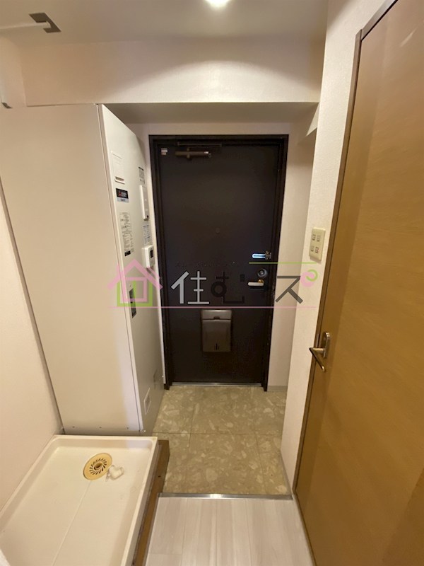 オレンジコート西心斎橋 玄関