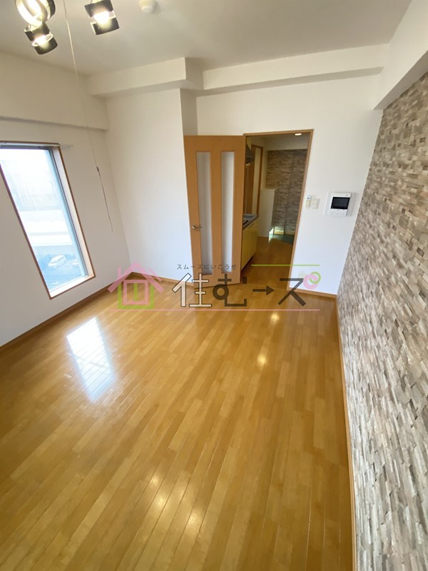 インペスト本町WEST リビング