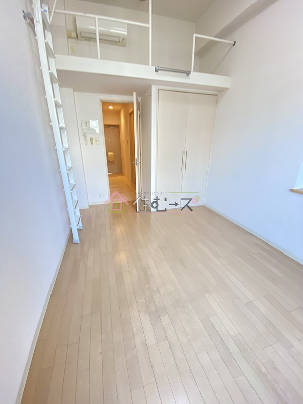 W.O.B.レマーニー昭和町 リビング