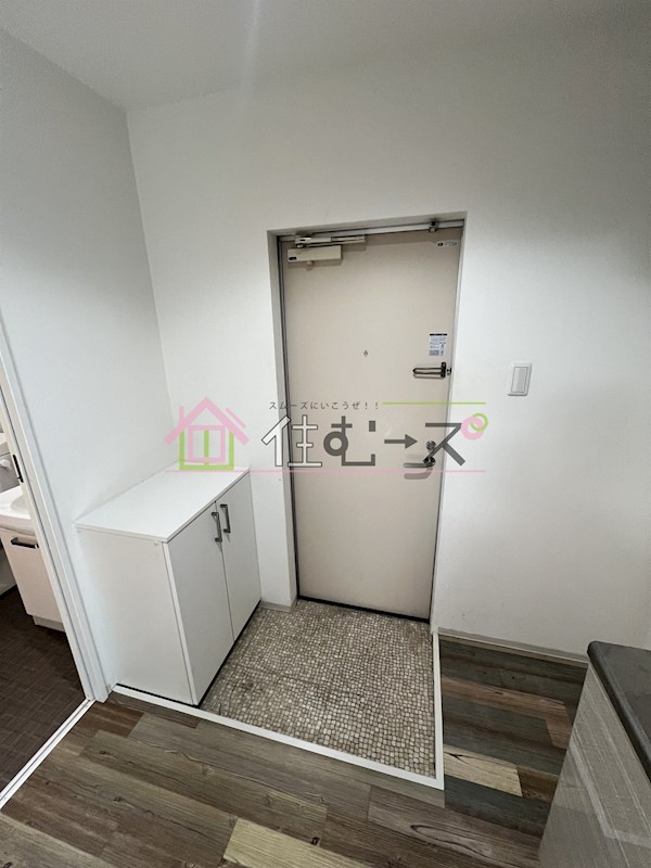 ウインズコート清水 玄関