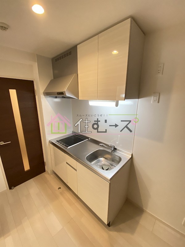 Polias南津守 キッチン