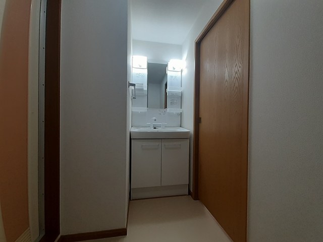 リヴ・エファート その他1