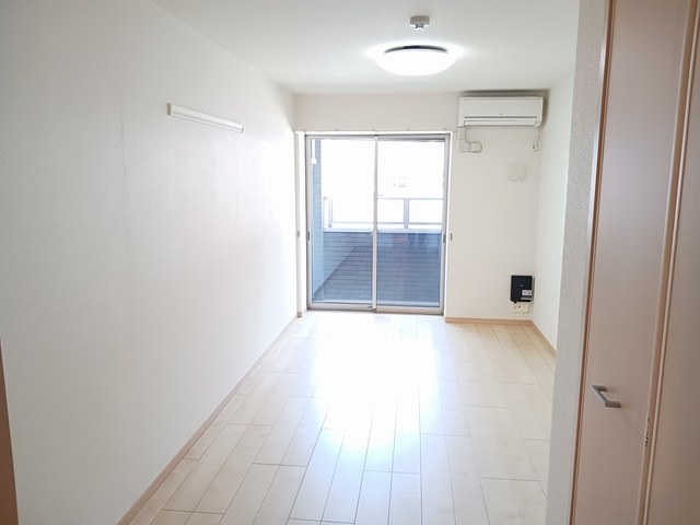 鶴野リバーサイドテラス リビング