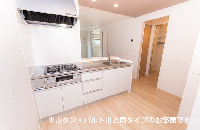 リヴァーサイド　ヴィラ キッチン