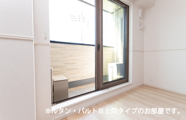 リヴァーサイド　ヴィラ ベランダ