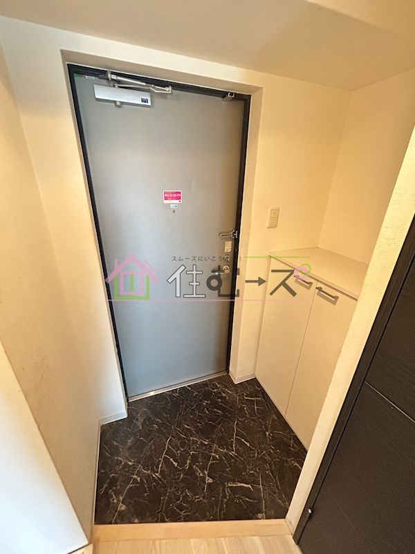 エスリードコート難波ウエスト 玄関