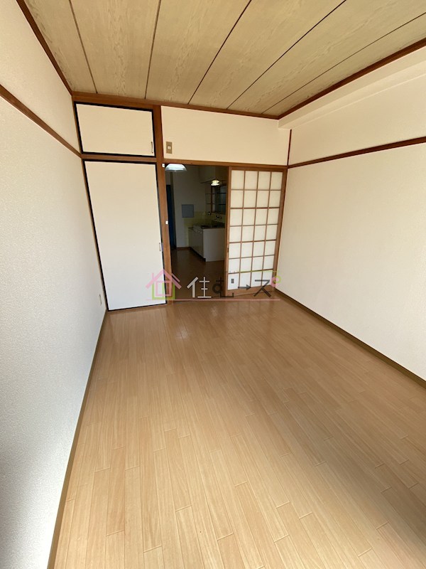 ワイエスハイツ リビング