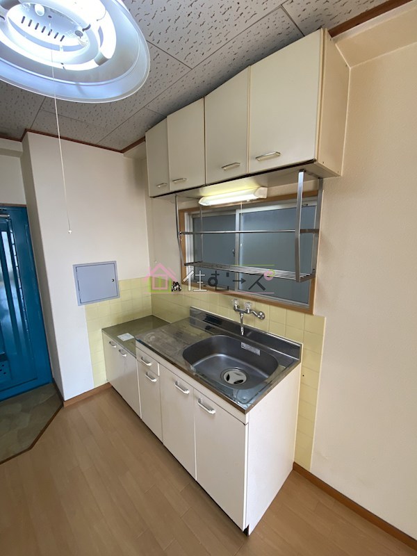 ワイエスハイツ キッチン