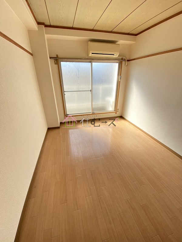 ワイエスハイツ ベッドルーム