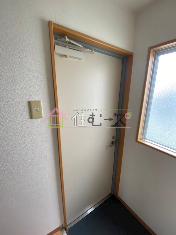 MY江之子島マンション 玄関