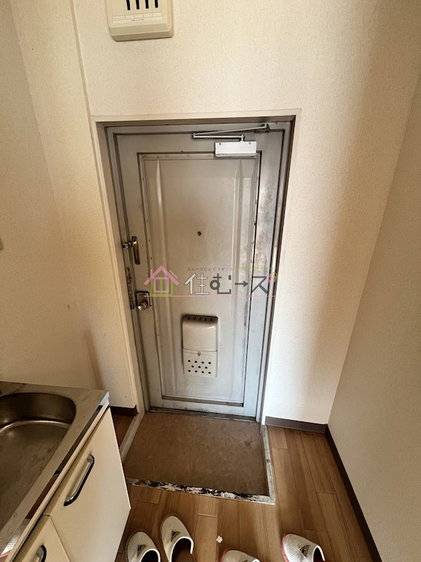 ハイツ紀の国 玄関