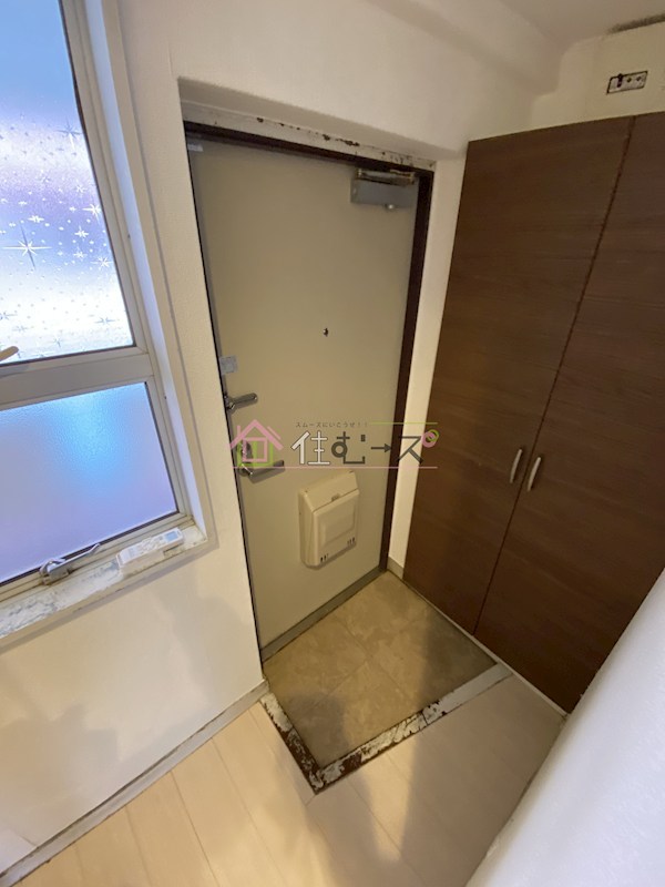 シャトーアストリア 玄関