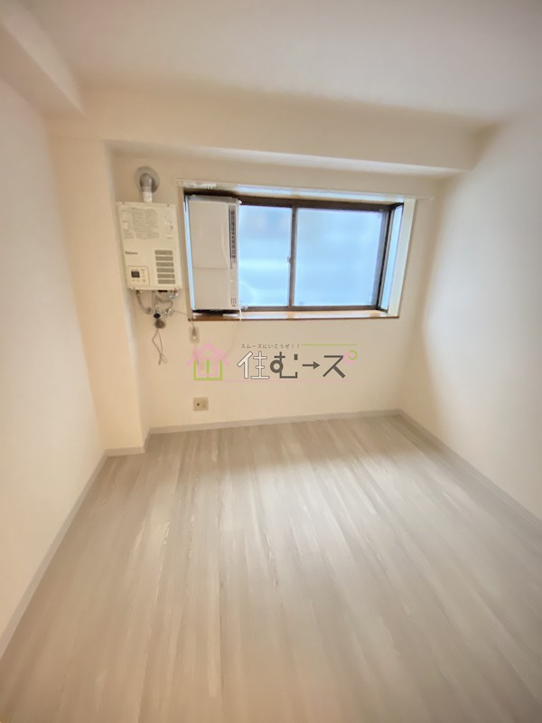 遠里小野728ハイツ ベッドルーム