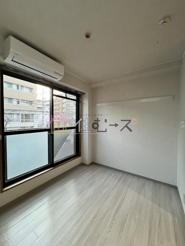 プチコート今里 ベッドルーム