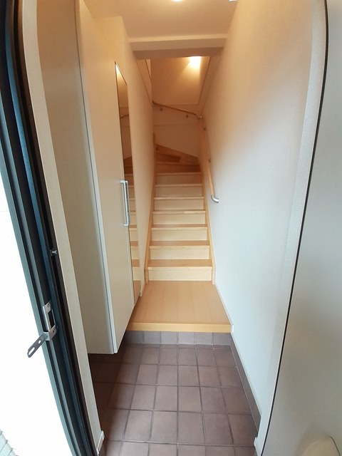 サン・メゾン日根野 玄関