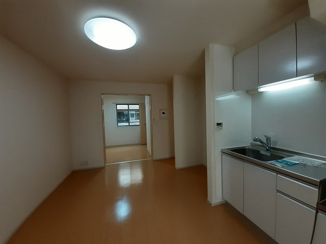 ユーアイ・ハイツ池田Ⅱ リビング