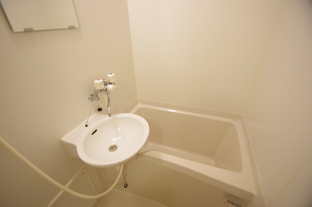 レオパレスシリウス 風呂画像