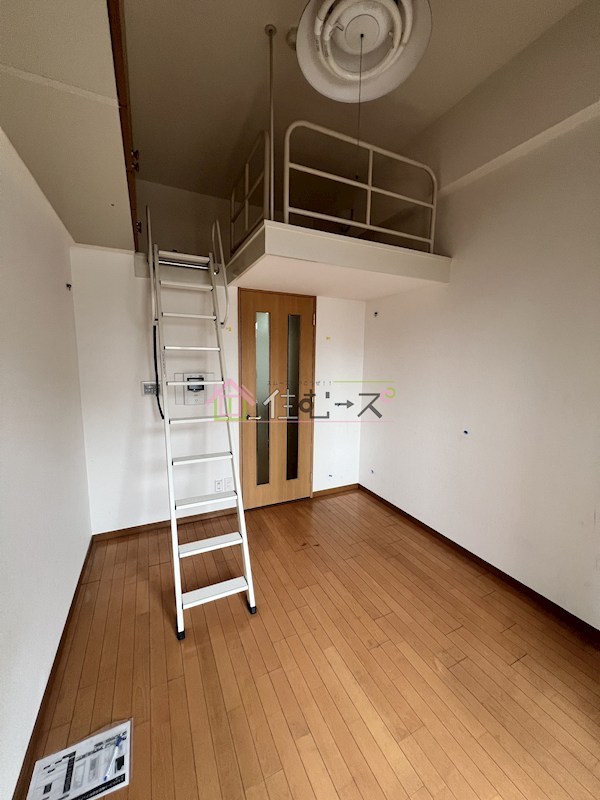 エステムコート梅田茶屋町デュアルスペース リビング