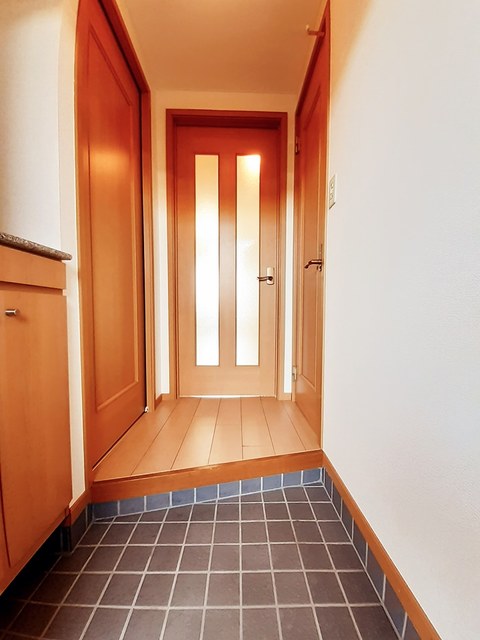 プチ・ソレール 玄関