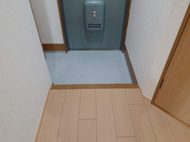 プレステージ三日市 玄関