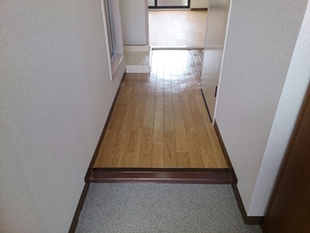 ラフィネアルブル 玄関