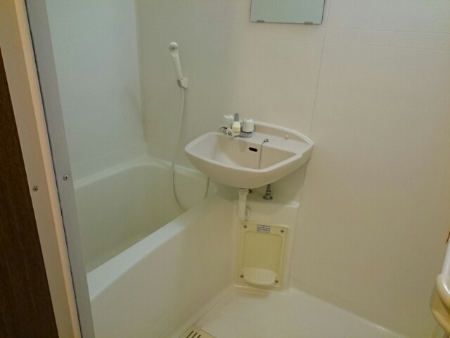 クロー・エイテルパーチ 風呂画像