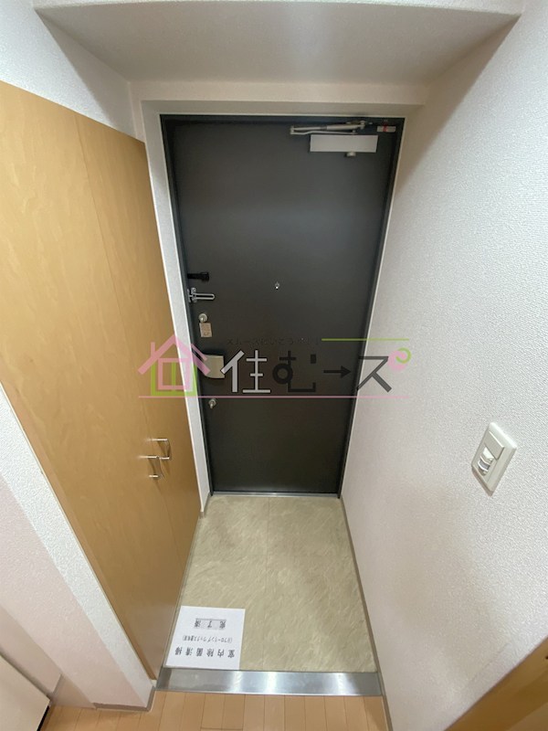 エステムコート新大阪Ⅵエキスプレイス 玄関