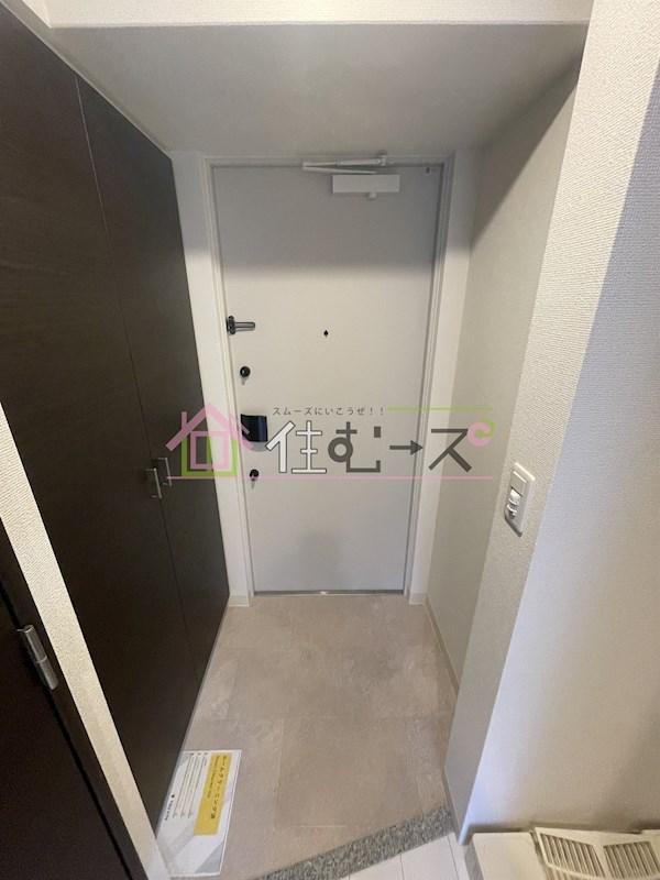 エステムコート大阪WESTⅡ 玄関