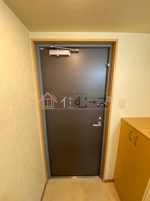 ロイヤルメゾン北浜 玄関